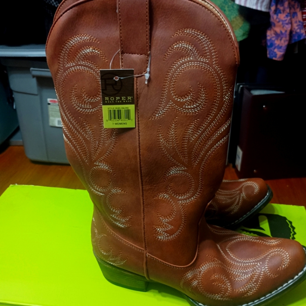 NWT Roper Wear The West sz 7 womens